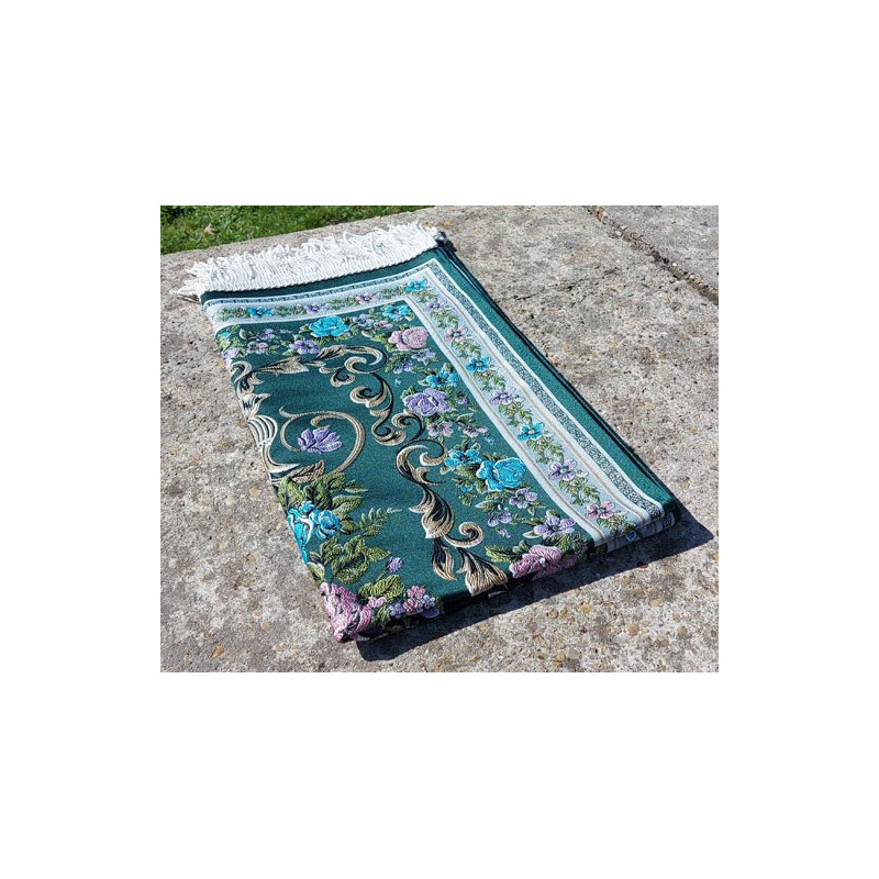 Tapis de Prière en polyester - Motifs brodés arabesques florales - couleur dominante VERT