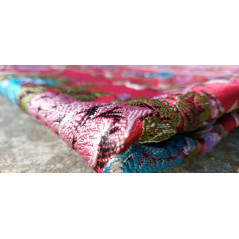 Tapis de Prière en polyester - Motifs brodés arabesques florales - couleur dominante ROUGE