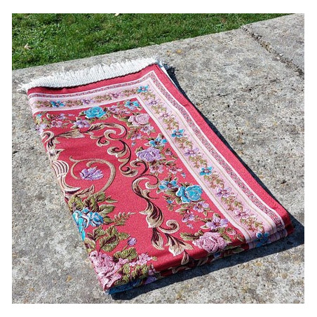 Prayer rug in polyester - Embroidered floral arabesque motifs - dominant color RED