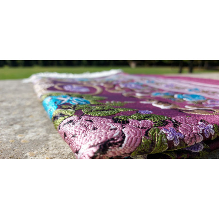 Tapis de Prière en polyester - Motifs brodés arabesques florales - couleur dominante BORDEAU