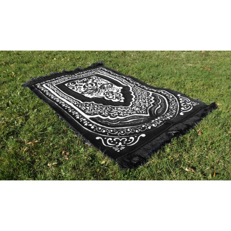Thick & large prayer rug - BLACK background & WHITE pattern