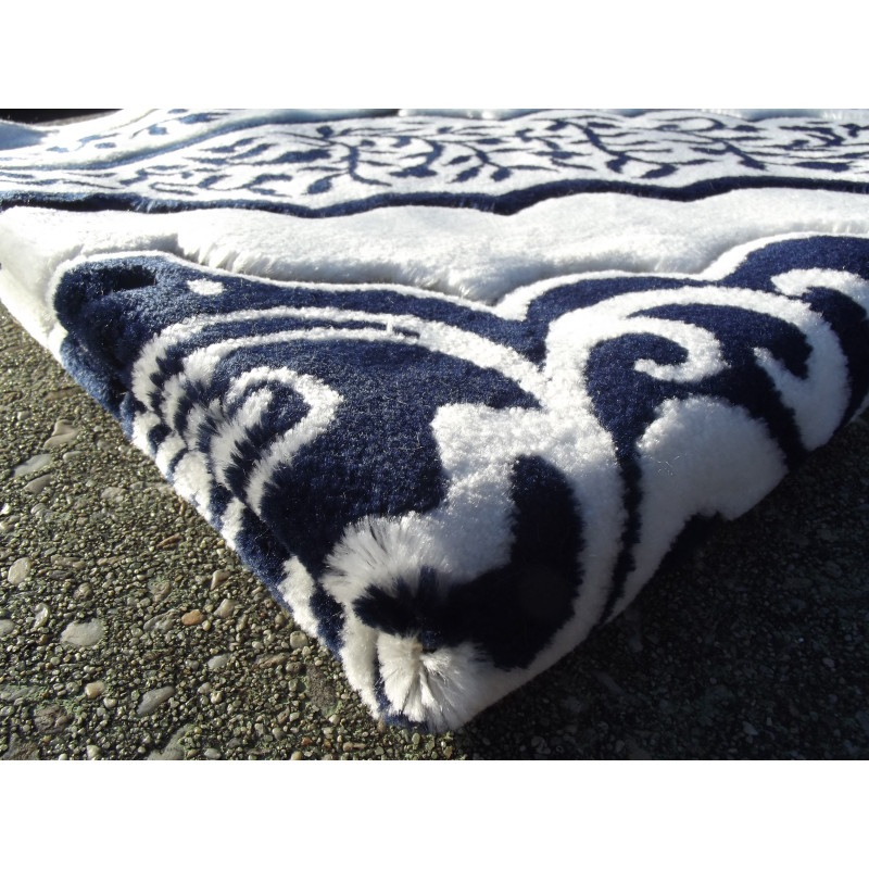 Thick & large prayer rug - WHITE background & BLUE pattern